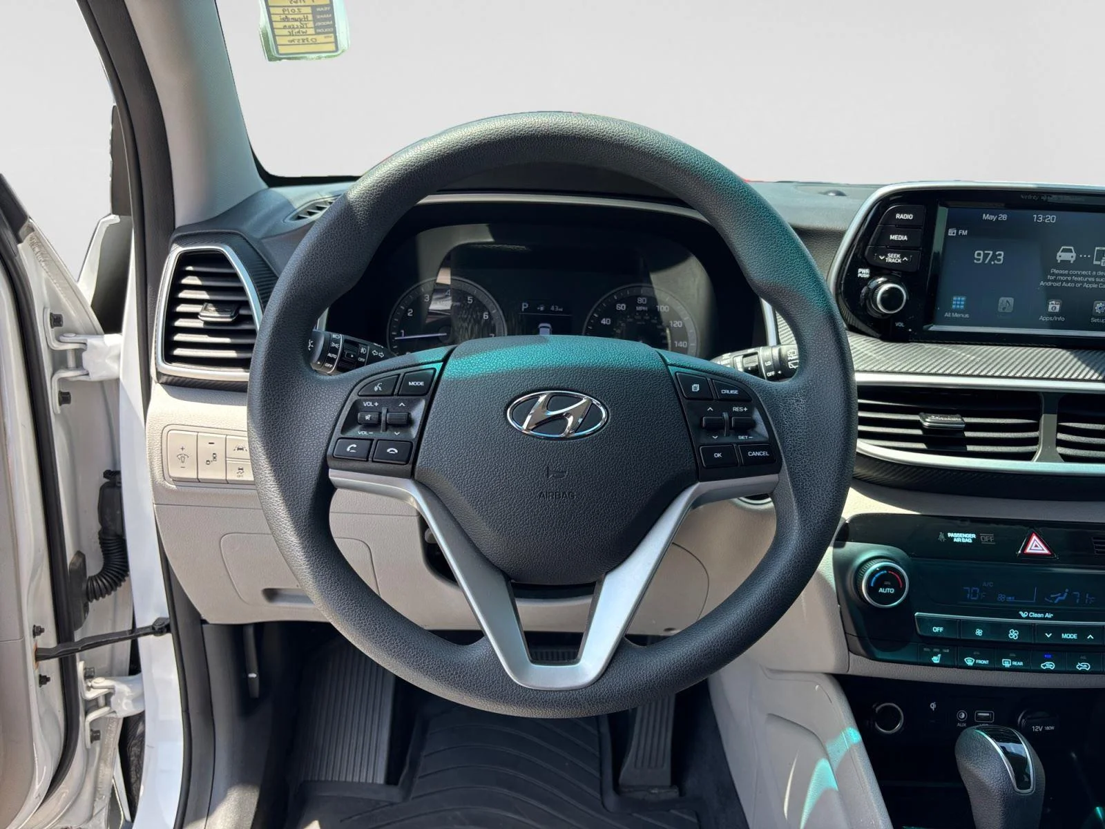 Used 2019 Dazzling White Hyundai Sport image 11