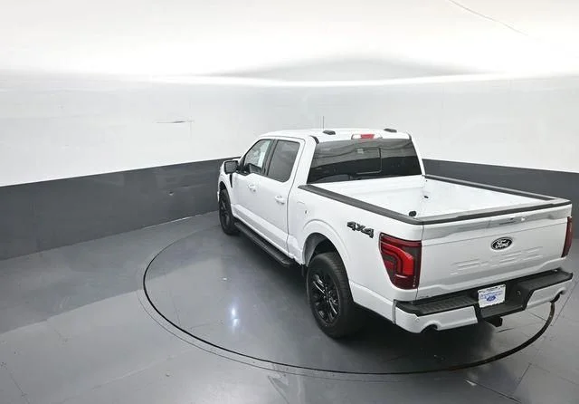 New 2026 Oxford White Ford Lariat® image 27