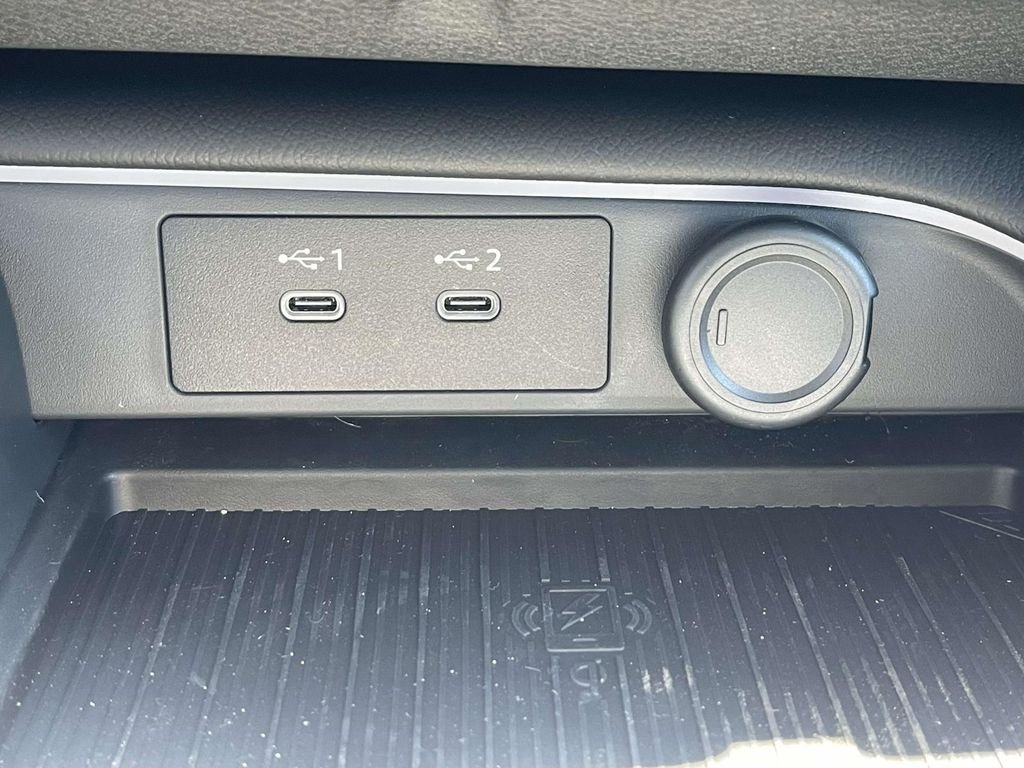 New 2026 Atlantic Gray Metallic / Super Black Two-tone Nissan SR image 28