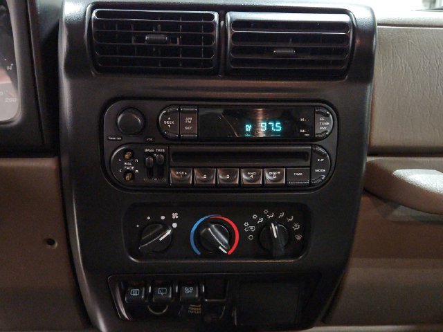 Used 2004 Beige Jeep Sport image 17