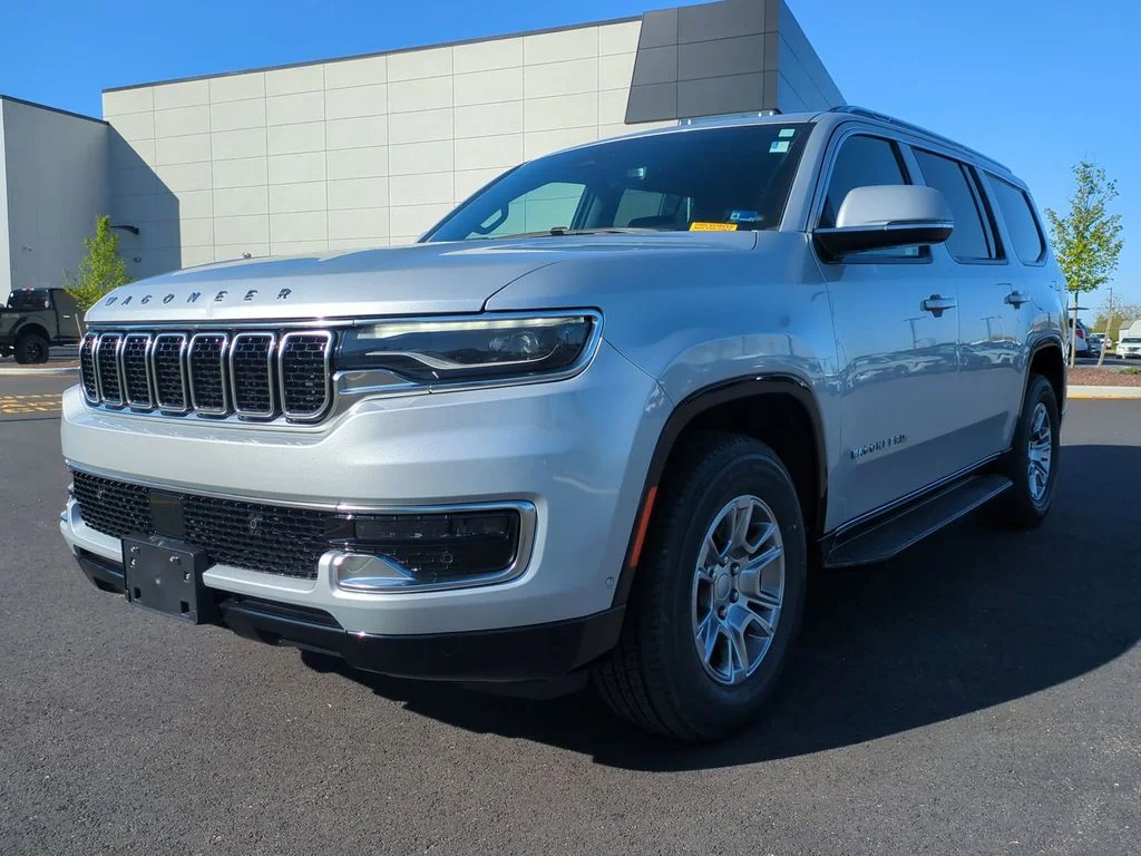 Used 2022 Silver Jeep Series I image 8