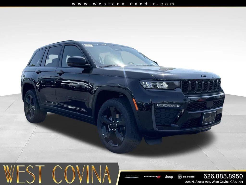 New 2026 Diamond Black Crystal Pearl-Coat Exterior Paint Jeep Limited image 5