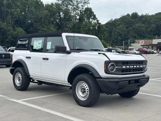 2025 Ford Bronco 4-Door Base - Photo 14