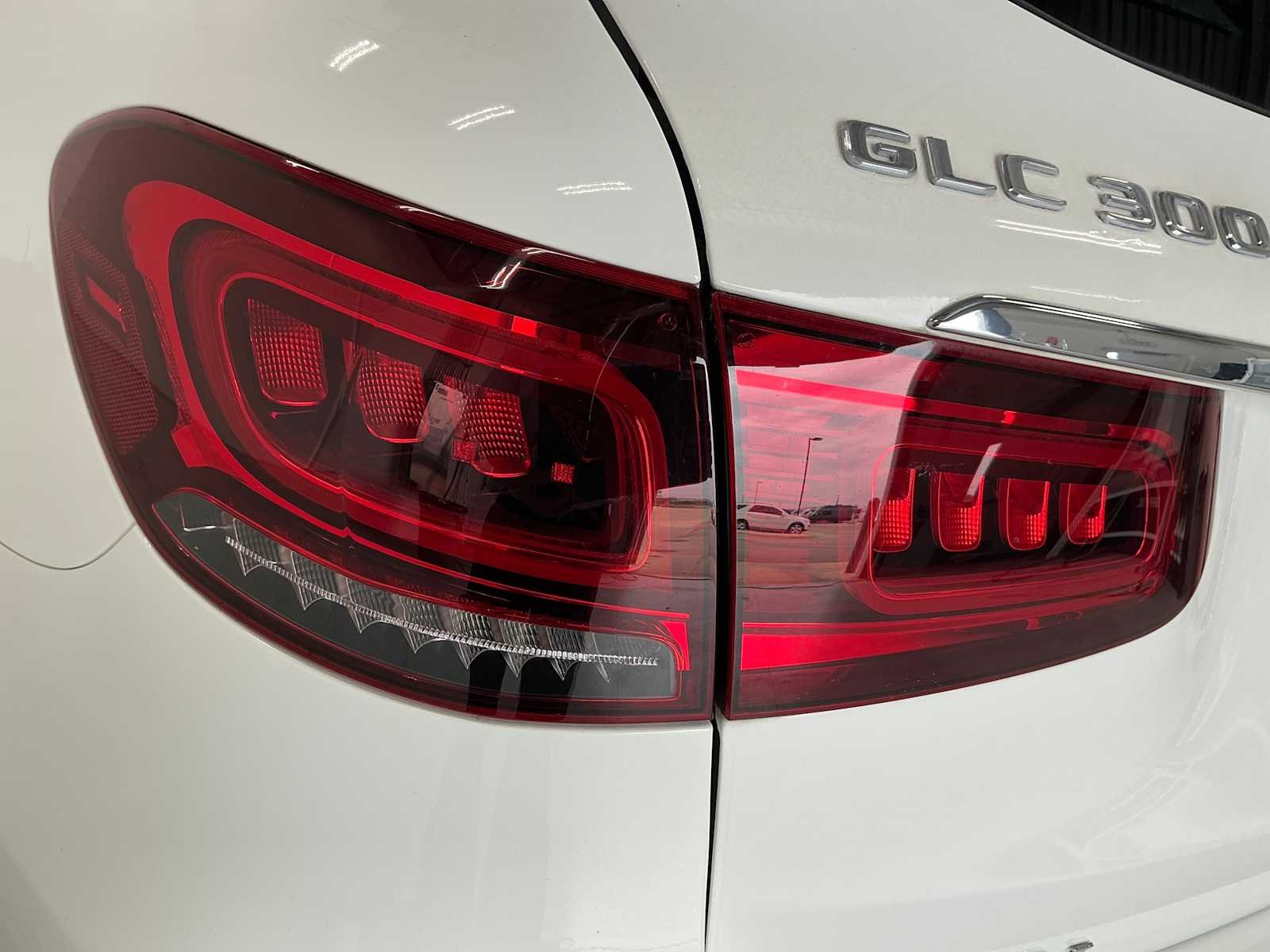 Certified Used 2020 Polar White Mercedes-Benz GLC 300 image 9