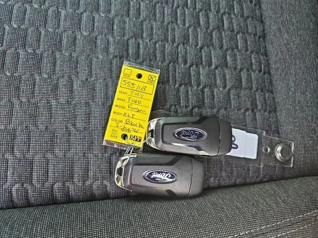 Used 2025 Black Ford XLT image 31