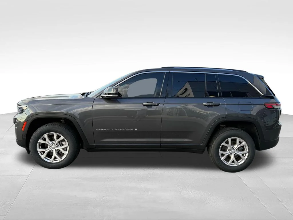 Used 2022 Gray Jeep Limited image 2