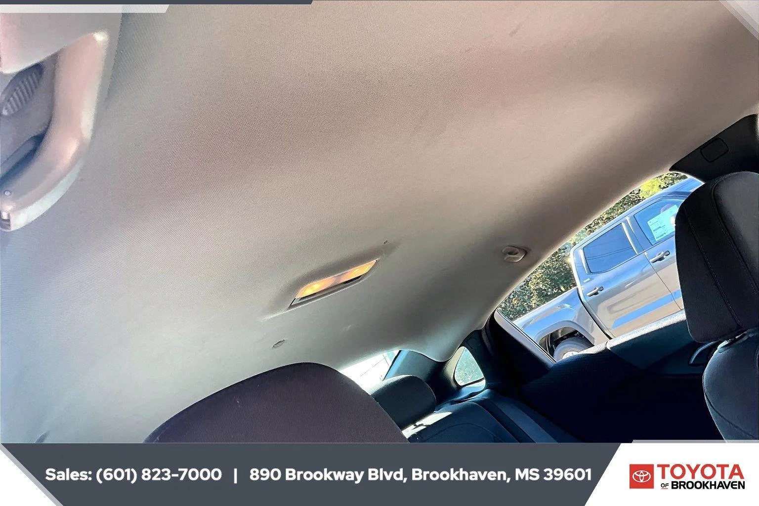 Used 2024 Summit White Chevrolet LT image 16