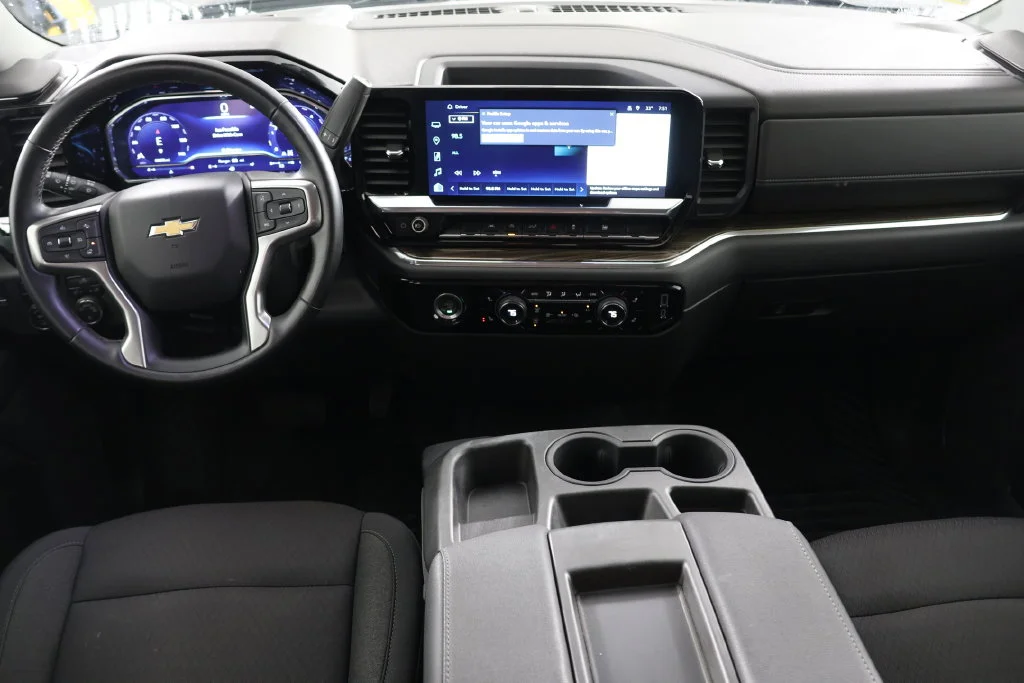 Used 2023 Ash Chevrolet LT image 2