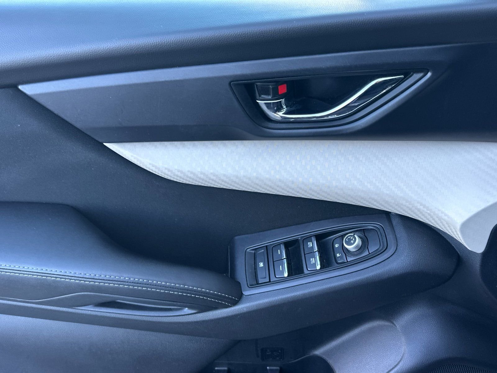 Used 2020 Magnetite Gray Metallic Subaru Premium image 10