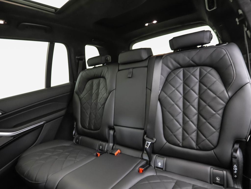 Used 2027 Gray Metallic BMW xDrive40i image 23
