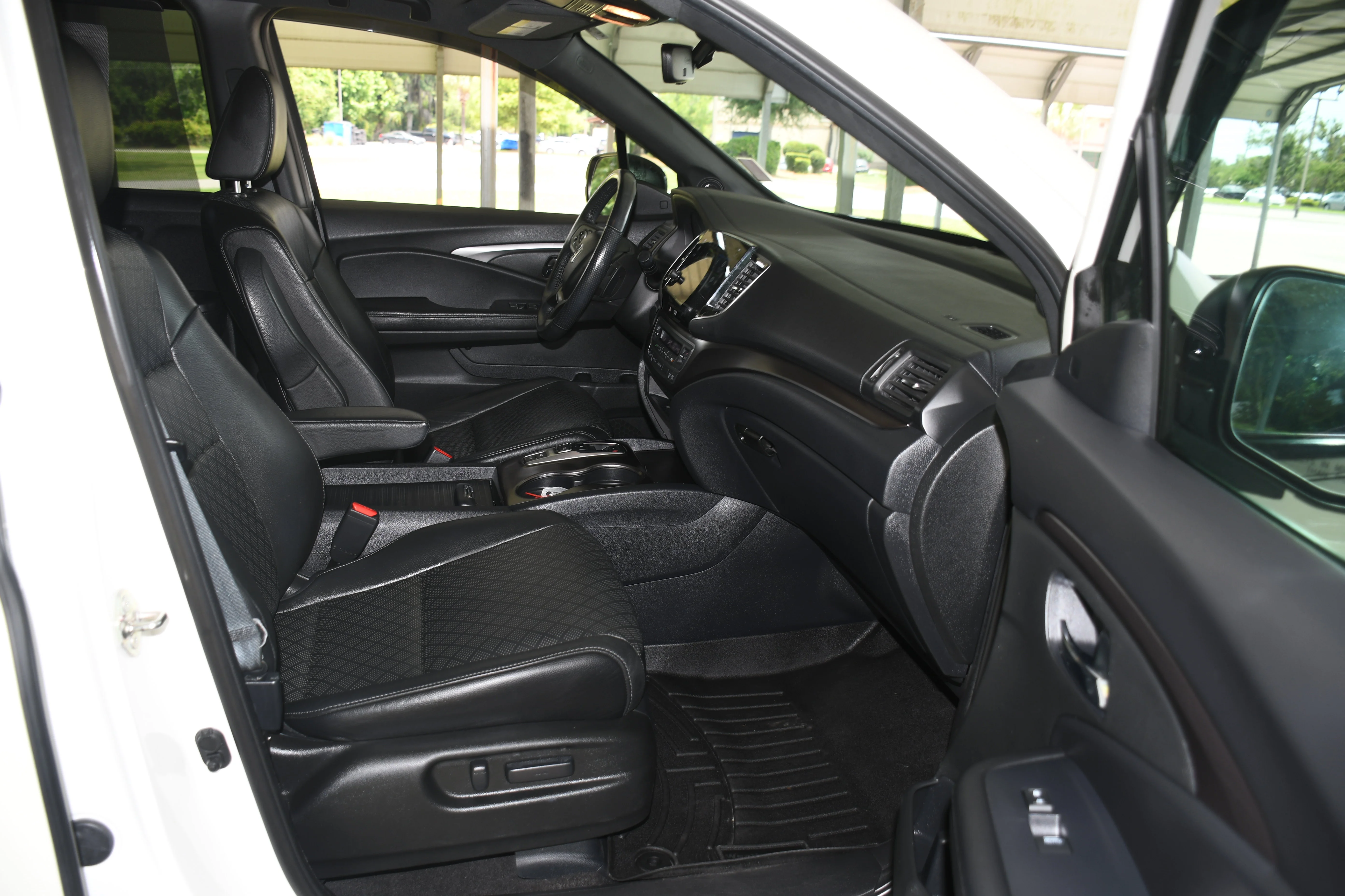 Used 2019  Honda EX-L image 22