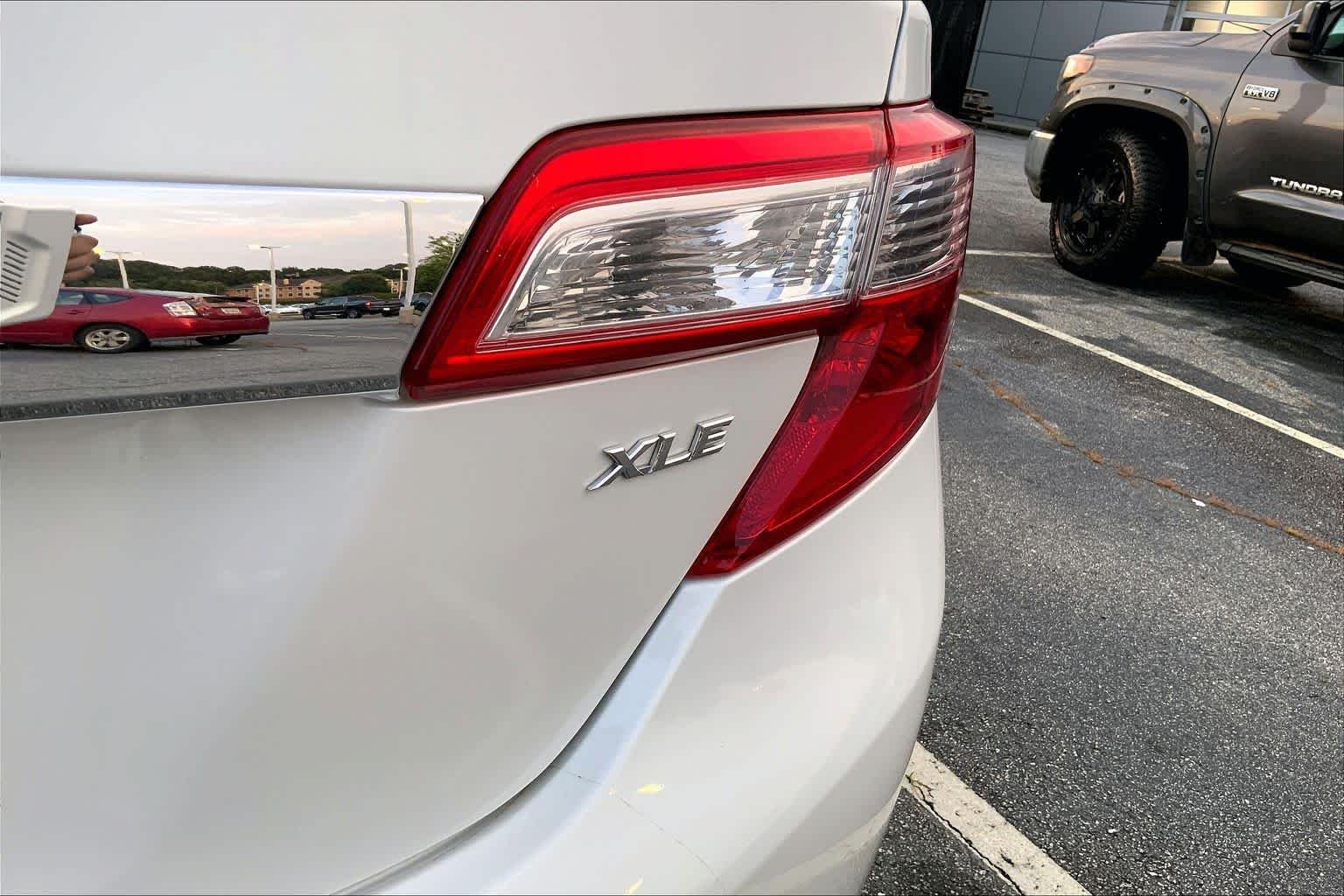 Used 2014 Blizzard Pearl Toyota XLE image 9