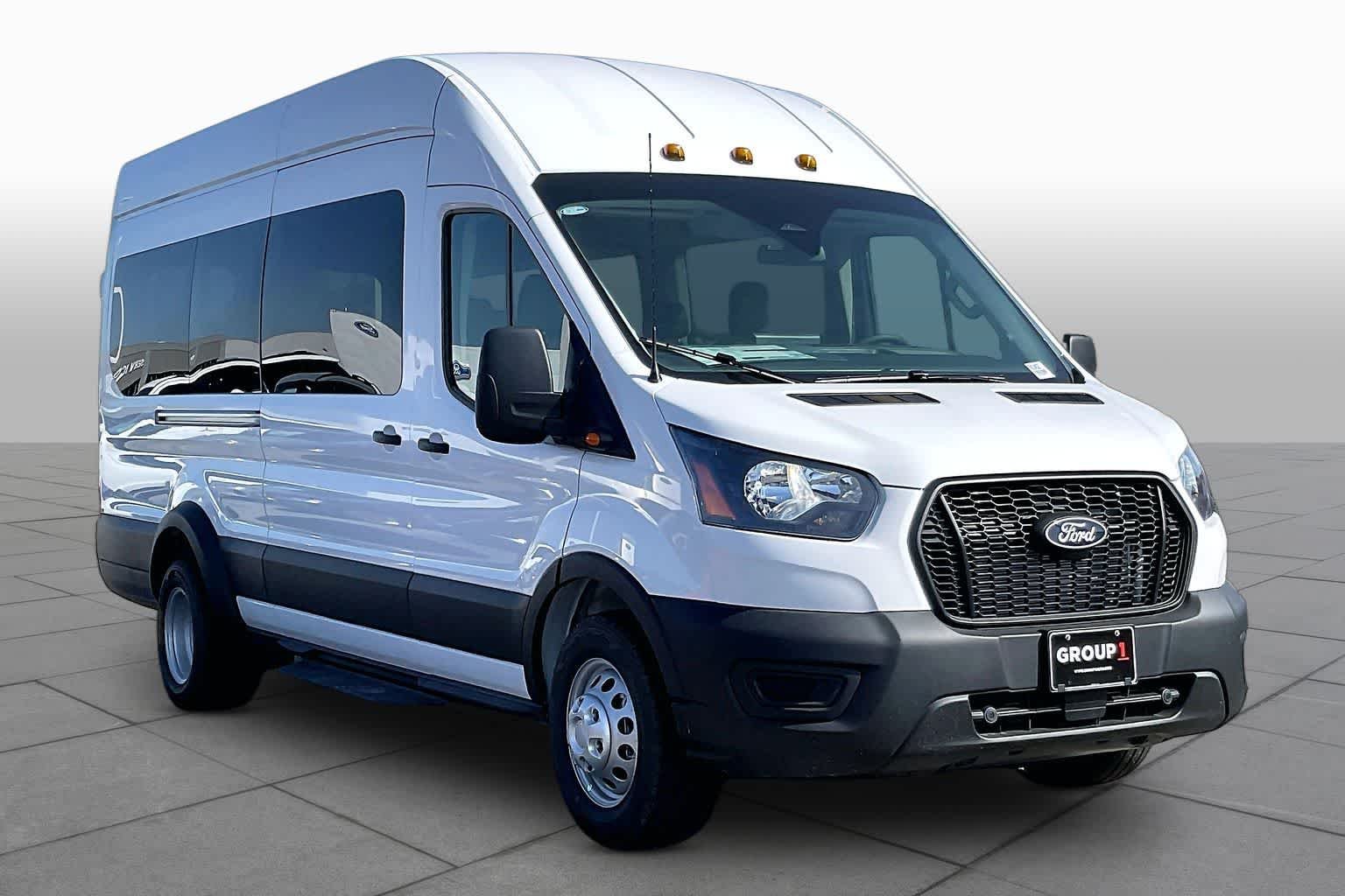 New 2026 Oxford White Ford Passenger Van XL image 2
