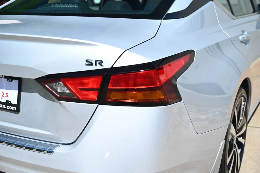 2022 Nissan Altima SR - Photo 8