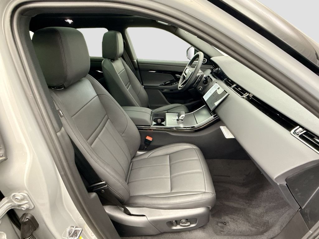 Used 2026 Seoul Pearl Silver Met Land Rover S image 19