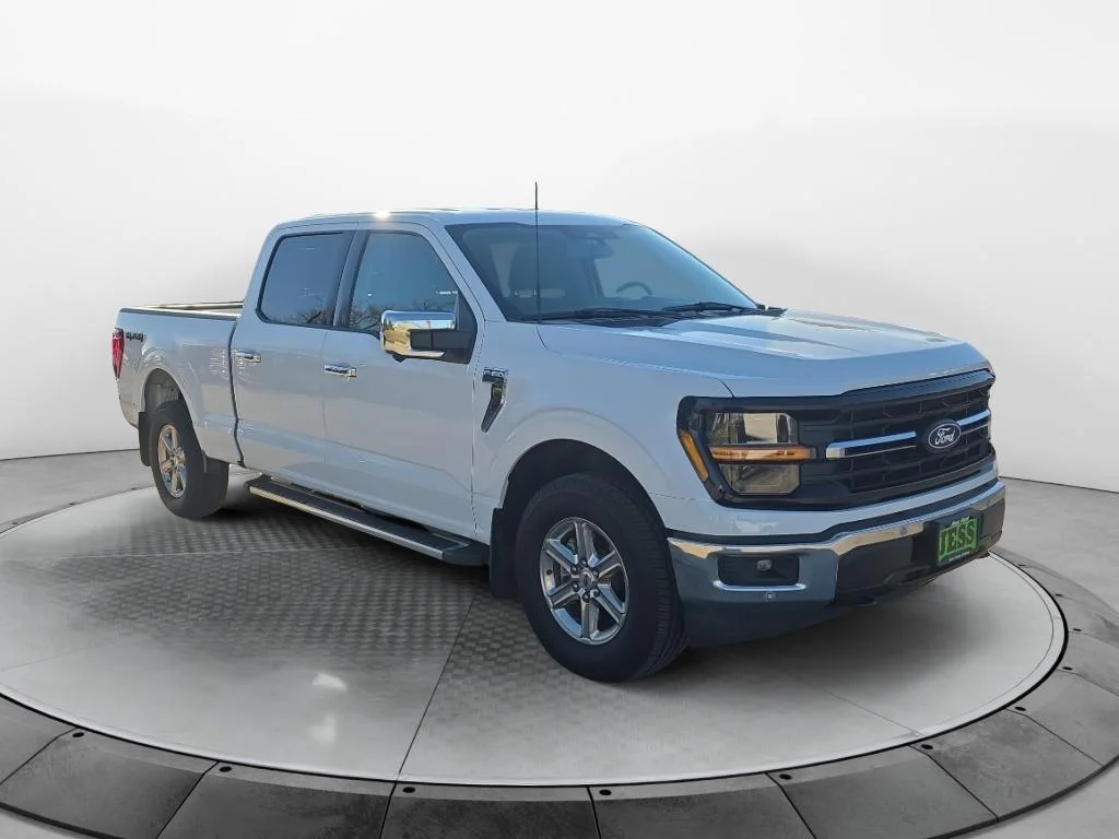 Used 2024 Oxford White Ford XLT image 8
