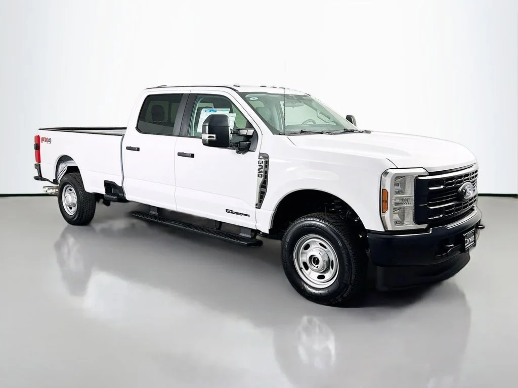 2026 Ford F-350 XL 4x4 Crew Cab 8' Box SRW's photo