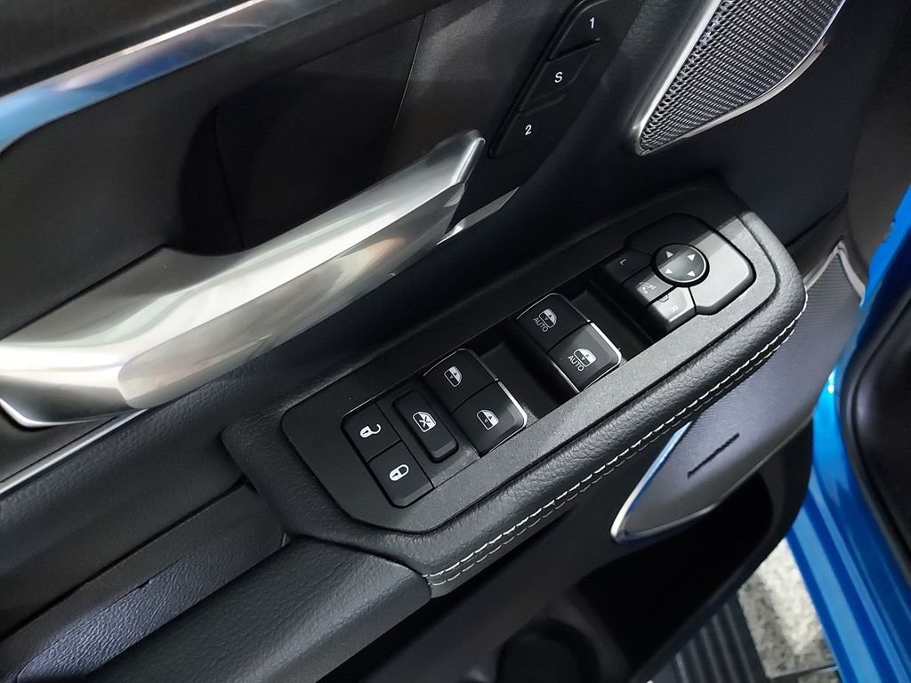New 2026 Hydro Blue Pearl-Coat Exterior Paint RAM Laramie image 19