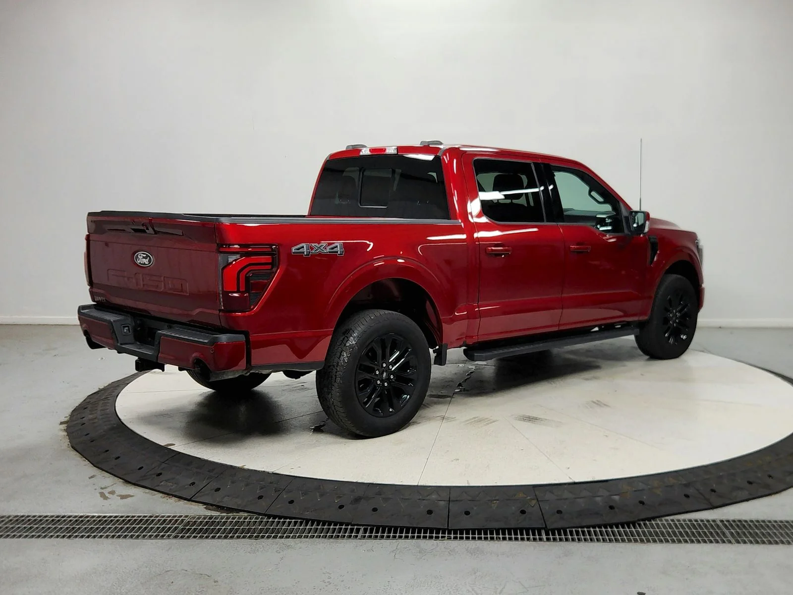 Used 2025 Red Ford Lariat image 8