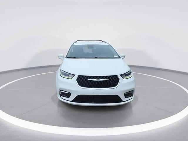 Used 2021 White Chrysler Touring L image 3