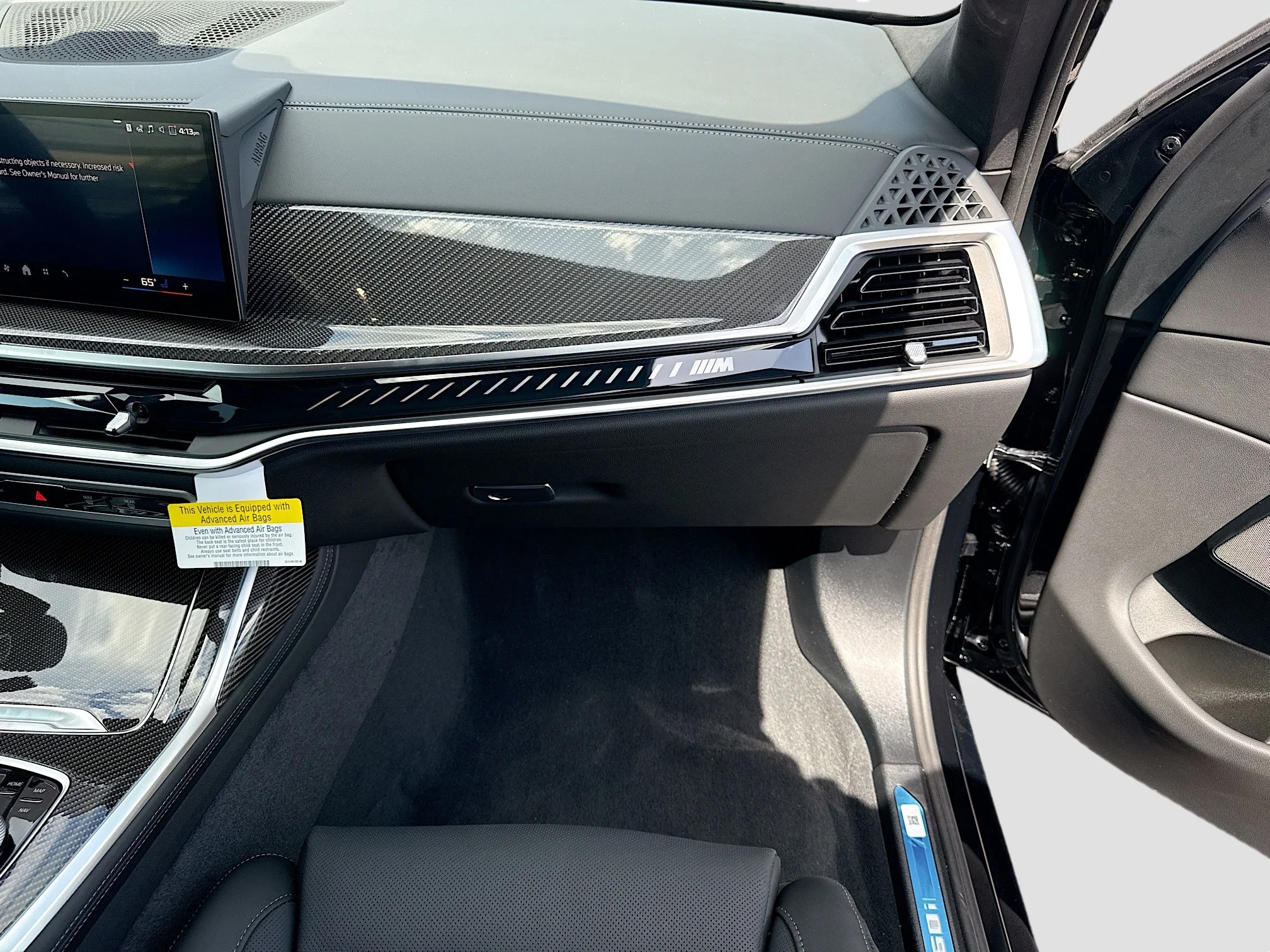New 2027 Black Sapphire Metallic BMW M60i image 18