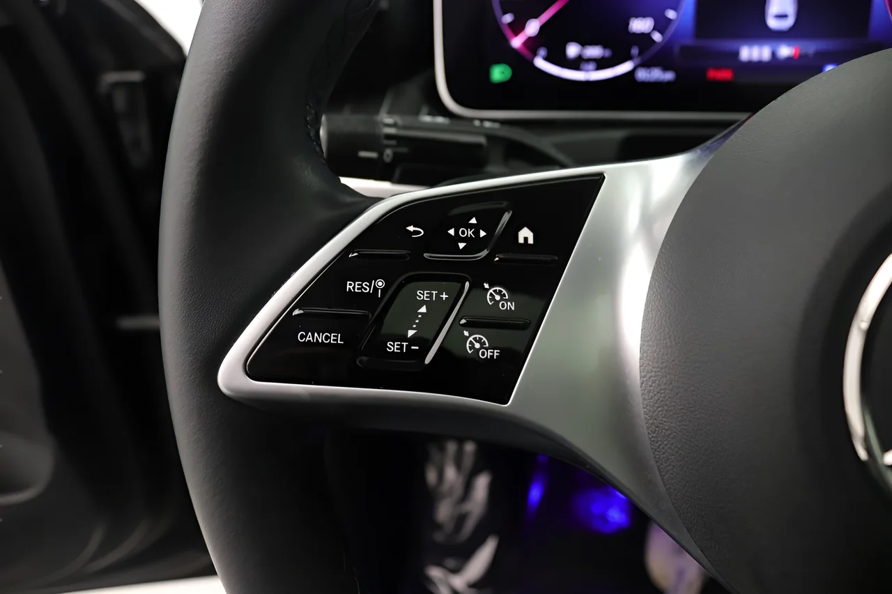 2023 Mercedes-Benz C-Class Sedan C 300 - Photo 10