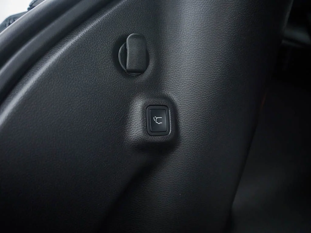 2026 Jeep Compass Trailhawk - Photo 9
