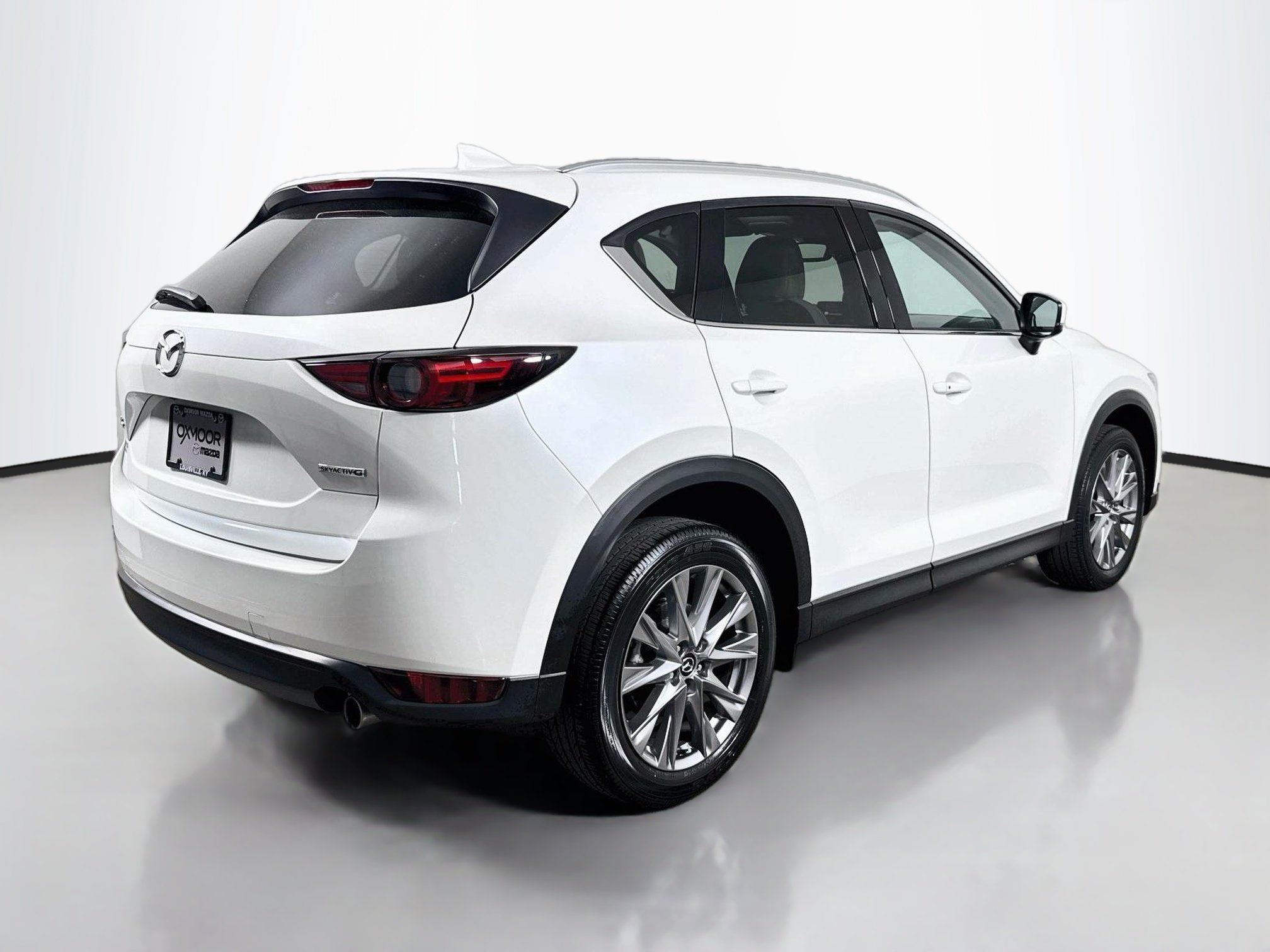 Used 2021 Snowflake White Pearl Mica Mazda Grand Touring image 7
