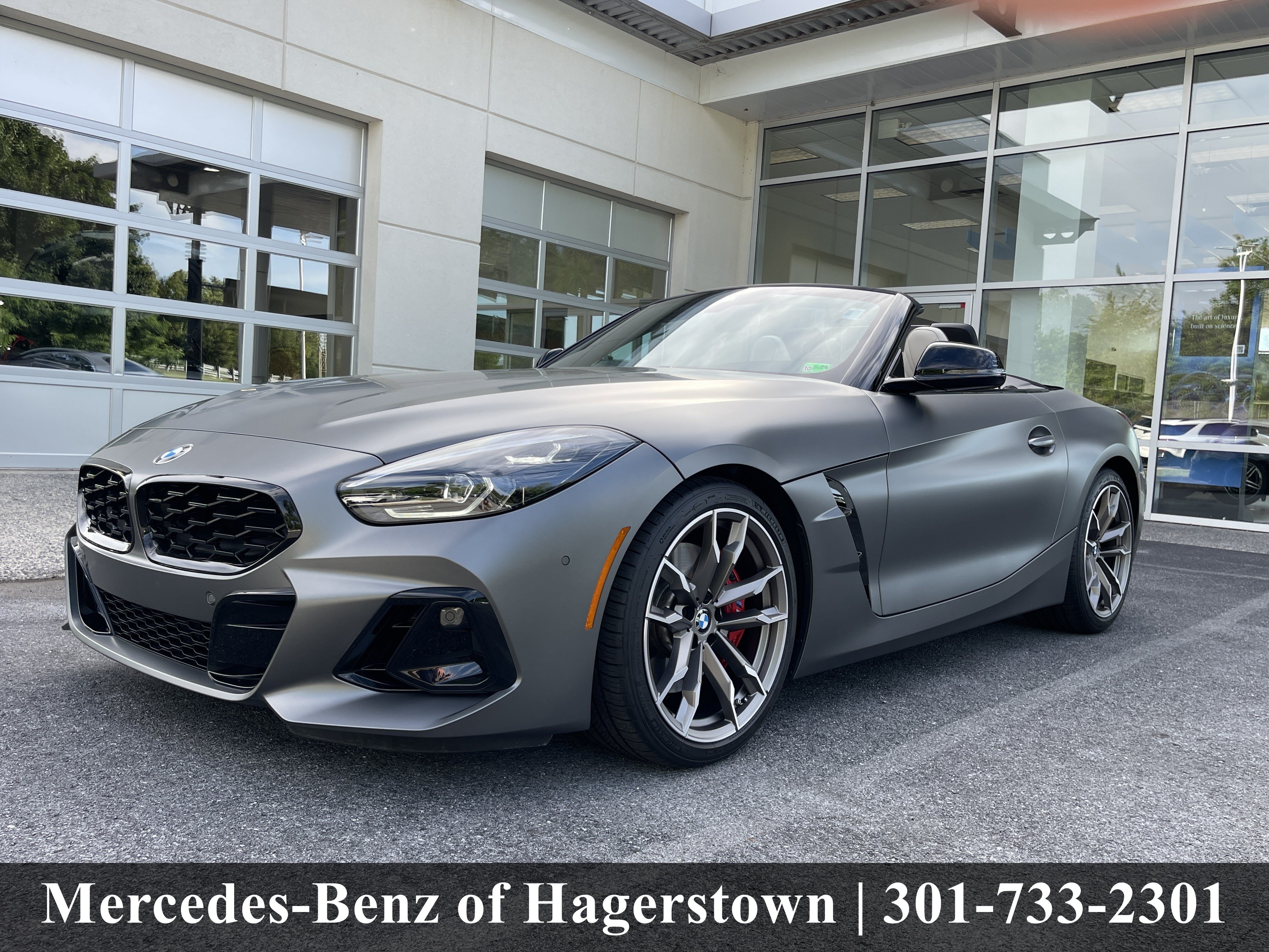 Used 2024 Frozen Grey II Metallic BMW M40i Roadster image 2
