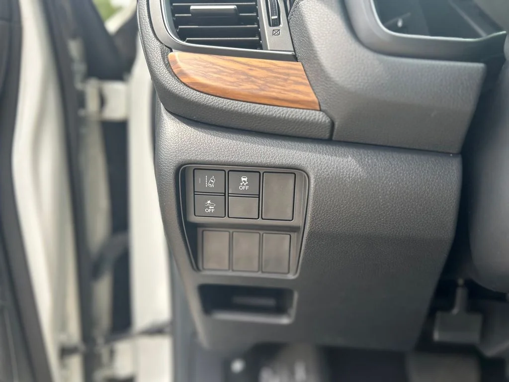 Used 2018 White Honda EX image 19