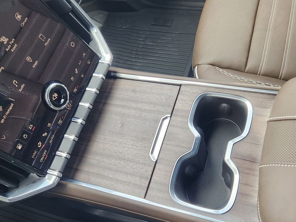 2026 GMC Acadia Denali Ultimate - Photo 21