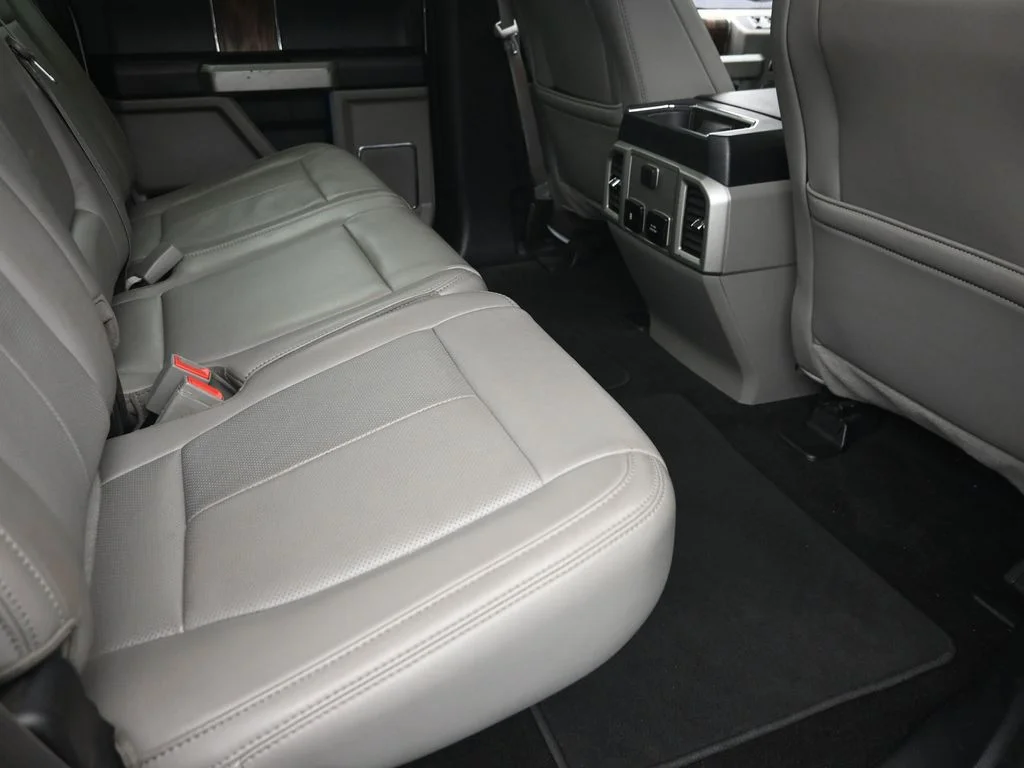 Used 2019 White Ford Lariat image 9