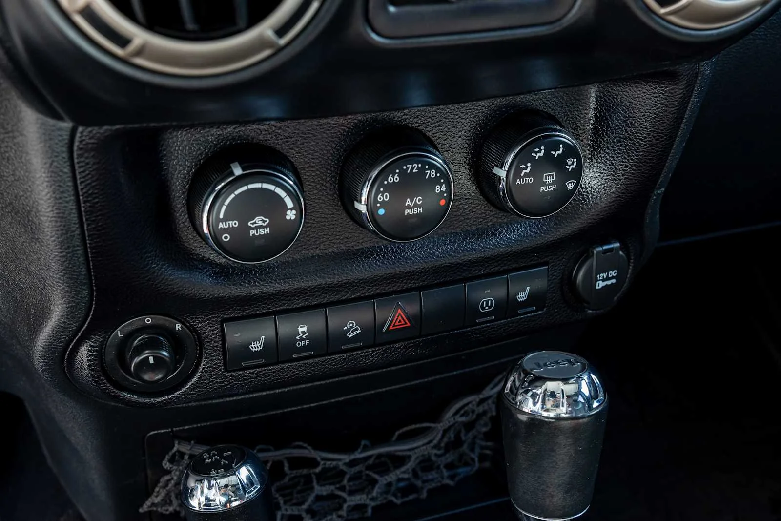 Used 2016 Black Clearcoat Jeep 75th Anniversary image 21