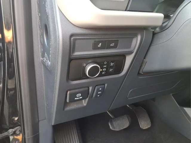 Used 2024 Black Ford XLT image 17