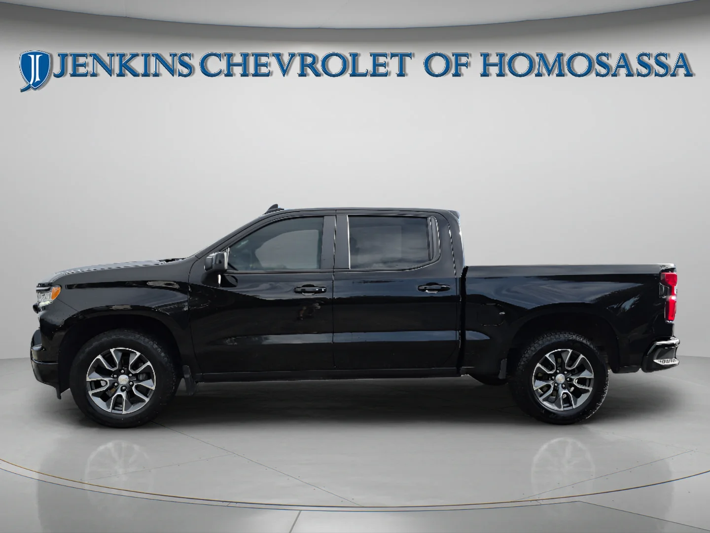 Used 2023 Black Chevrolet RST image 9
