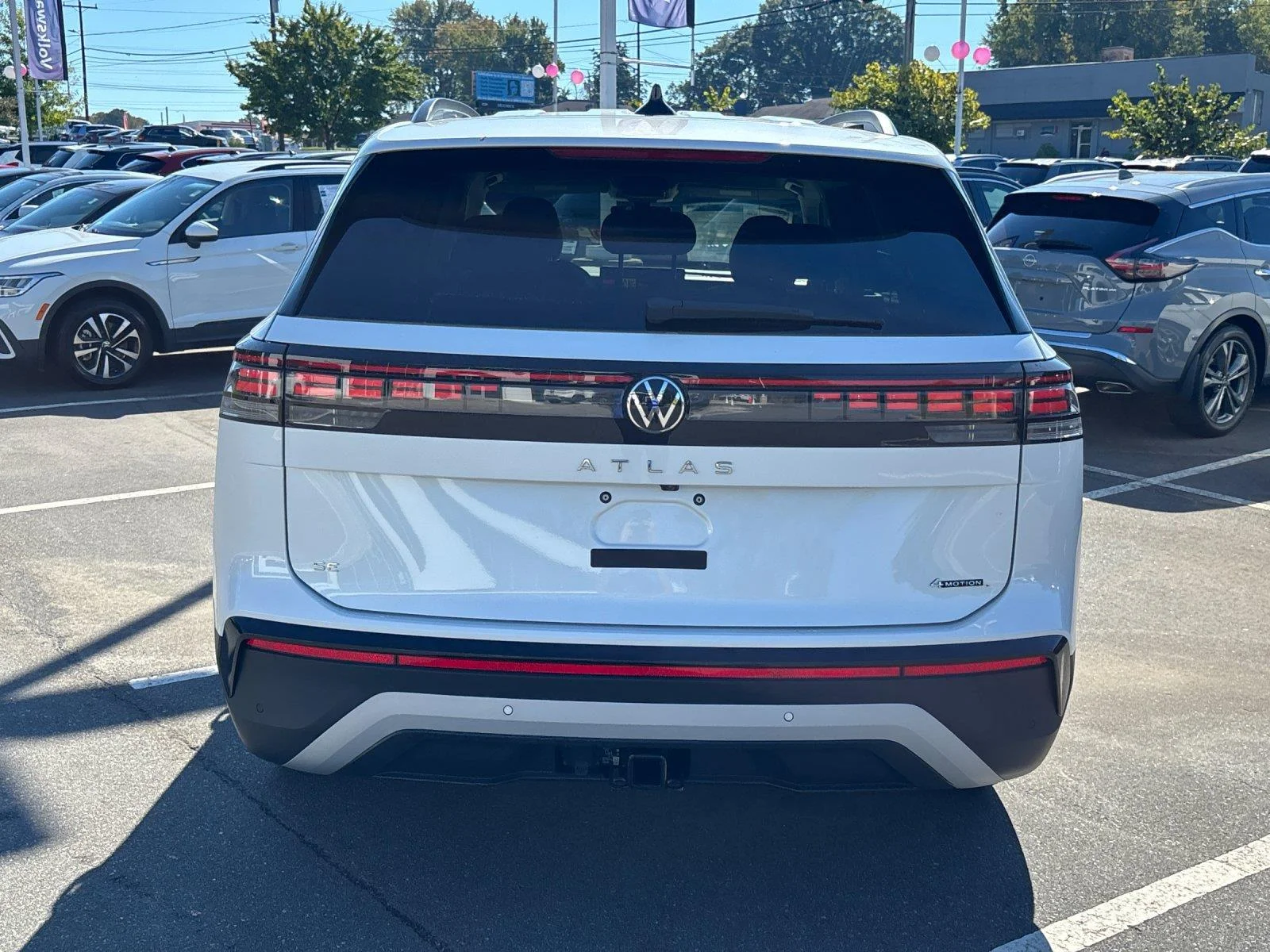 New 2027 Opal White Pearl Volkswagen SE w/Technology image 4