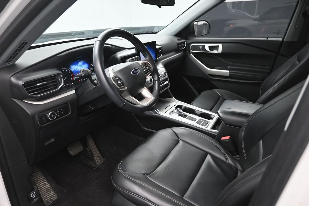 Used 2023 White Ford XLT image 19