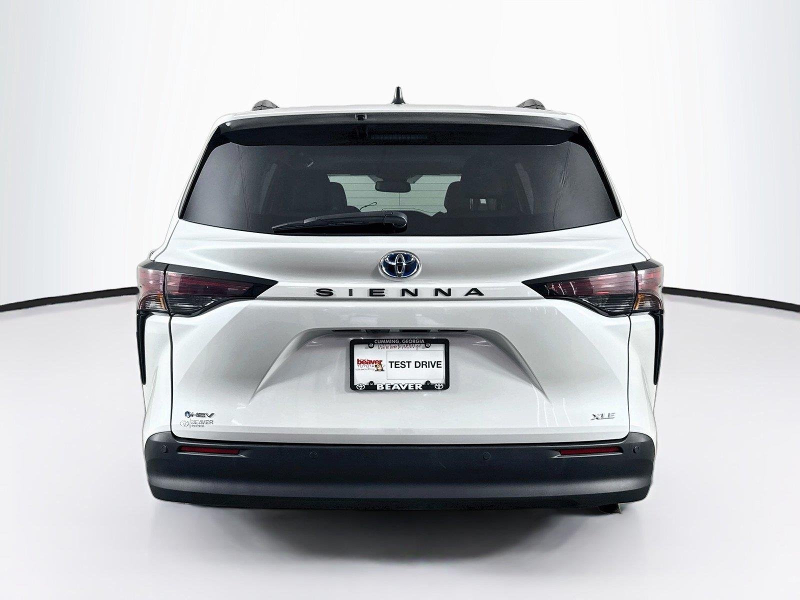Certified Used 2025 Wind Chill Pearl Toyota XLE 8-Passenger image 12