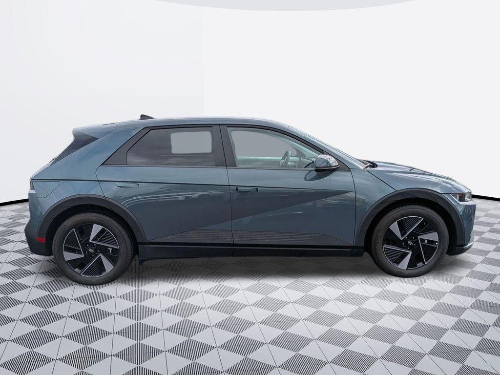 2025 Hyundai IONIQ 5 SE - Photo 6