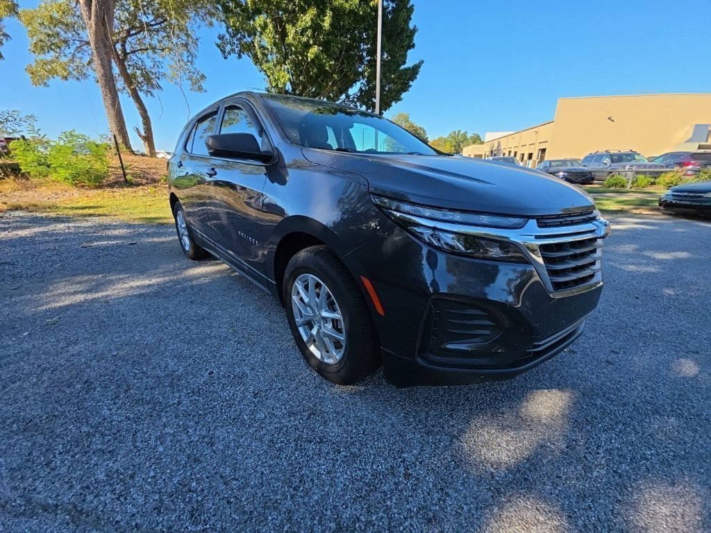 Used 2022 Gray Chevrolet LS image 3
