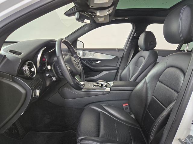 Used 2019 White Mercedes-Benz GLC 300 image 16