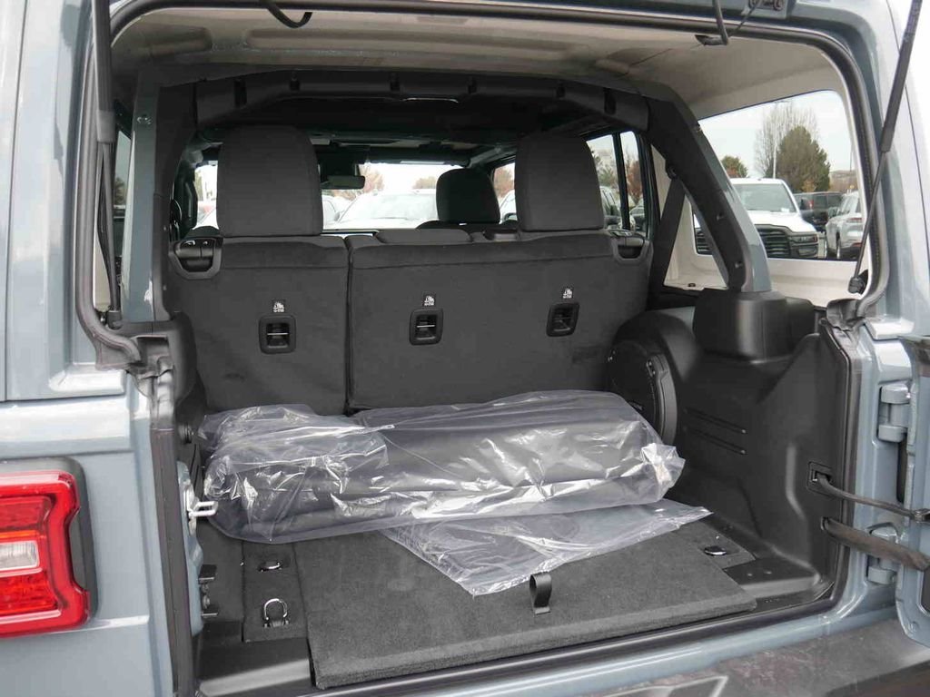 New 2026 Anvil Clearcoat Jeep Rubicon image 8