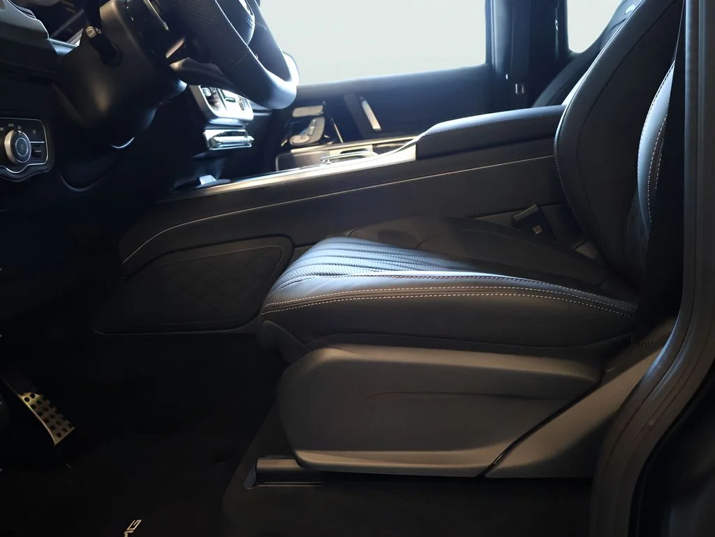New 2026 MANUFAKTUR Night Black Magno Mercedes-Benz AMG® G 63 SUV image 35