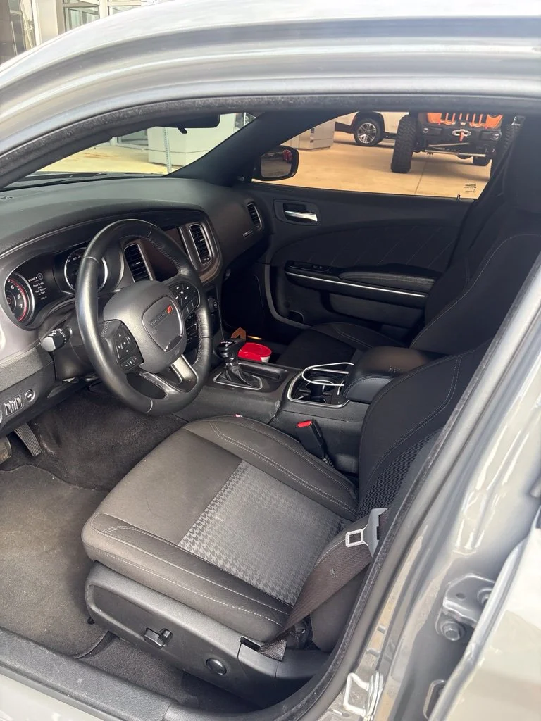 Used 2023 Gray Dodge SXT image 8
