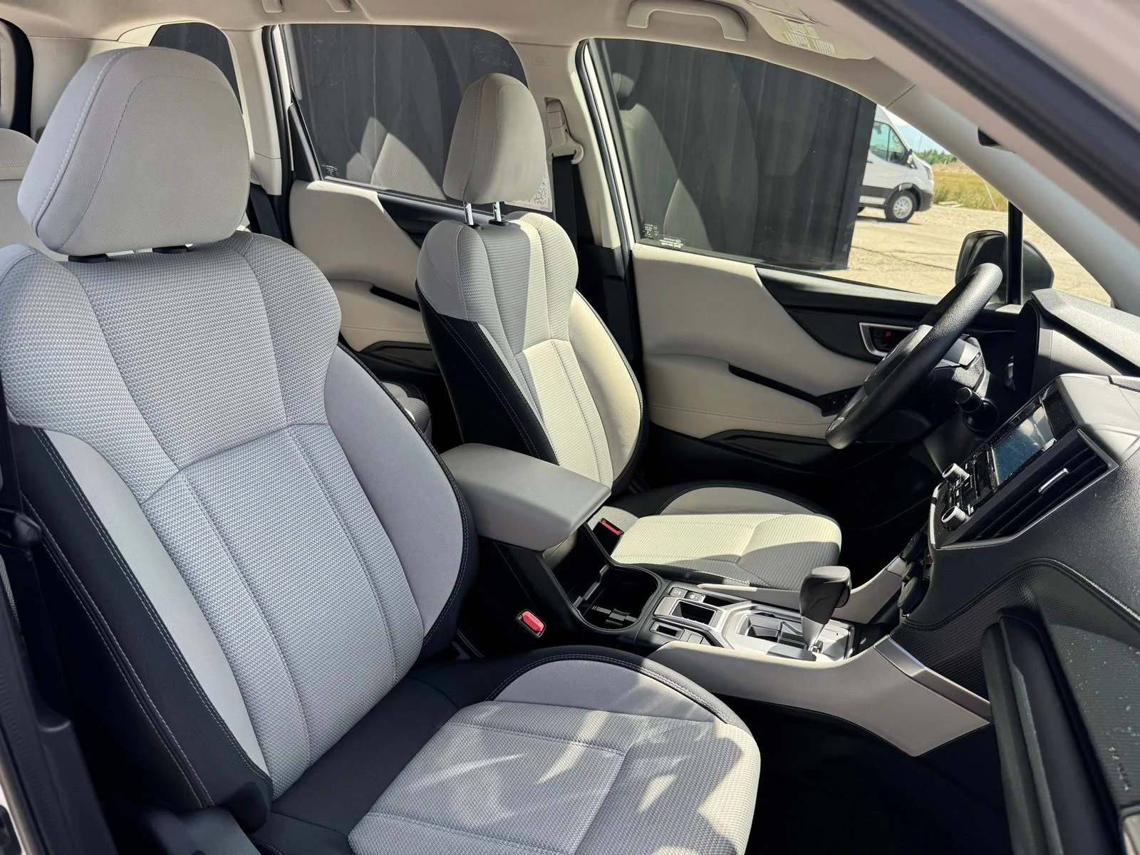 Used 2023 White Subaru Base image 32