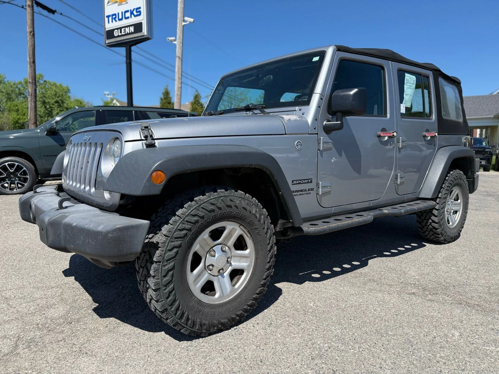Used 2017 Jeep Wrangler Unlimited Sport with VIN 1C4BJWDG5HL530927 for sale in Eminence, KY