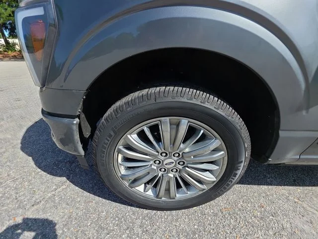 Used 2024 Gray Ford Platinum image 10
