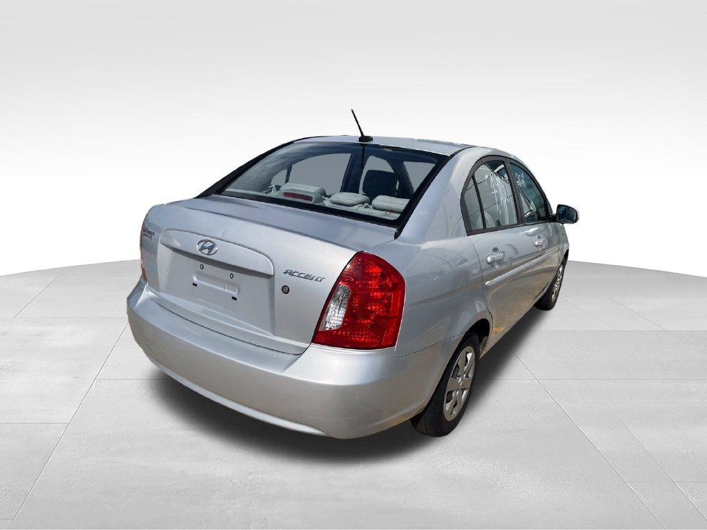 Used 2011 Silver Hyundai GLS image 5