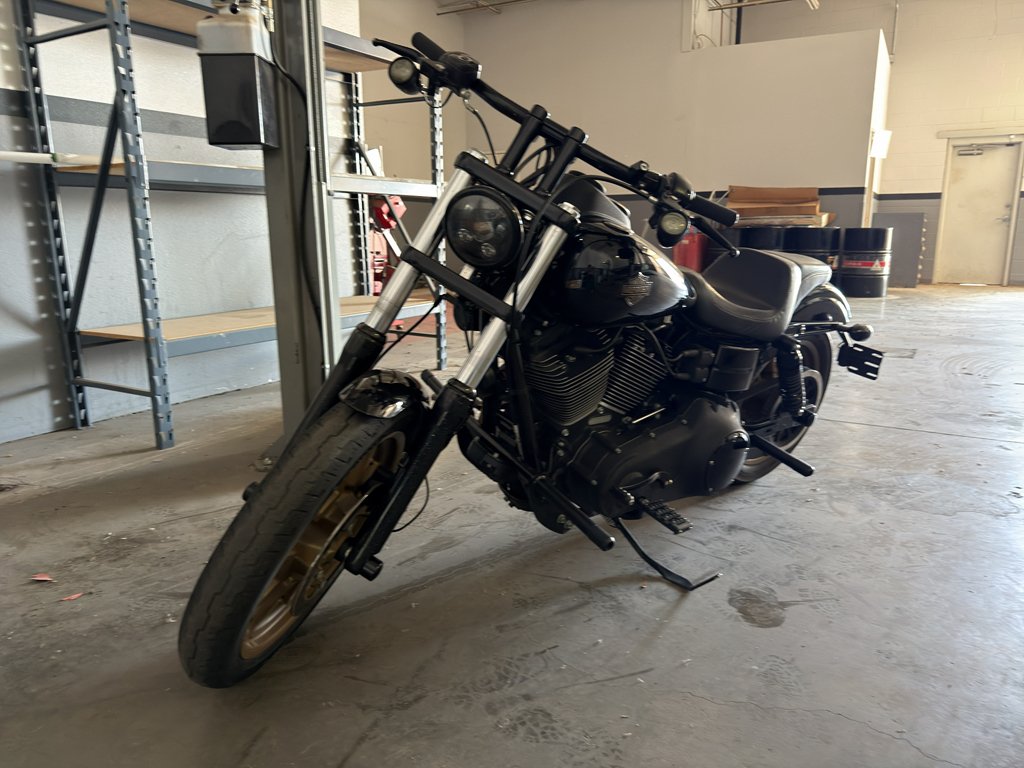 Used 2017 Black Harley-Davidson  image 1