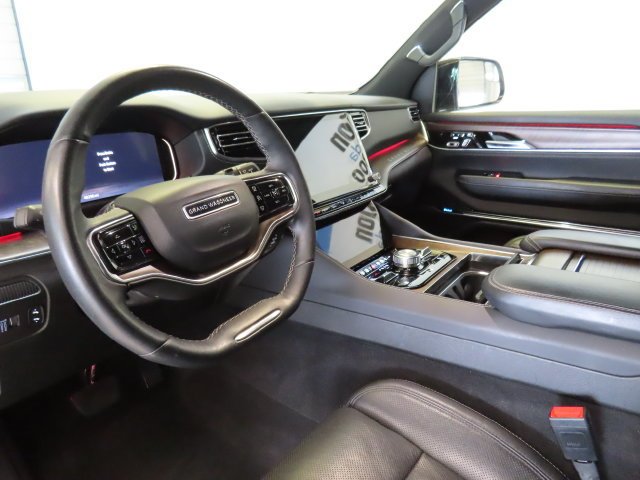 Used 2023 Bright White Clearcoat Jeep Base image 4